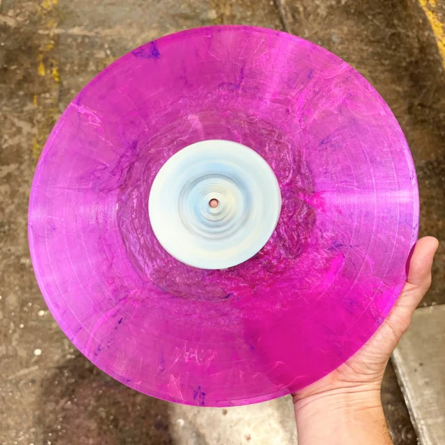 Help us name our new color blend - Electric Plum Coral Collision? Or your best shot?
[zoom in]

#custommixedcolorvinyl #colorvinylrecords #colorvinyl #diyvinyl #diyvinylpressing #diyvolornaming #chicagopressingplant #smashedplastic #pressedwithloveinchicago #smashedplasticpressing #pressedatsmashed #pressedatsmashedplastic #instavinyl #nowplaying #vinylcommunity